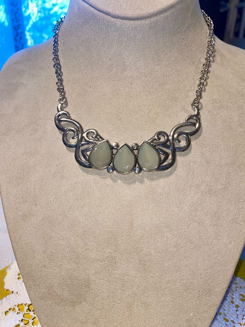 Silver Filigree Choker Necklace W/ Opaque Iridescent Teardrop Stones